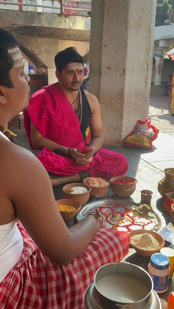 Our pujaris performing a special sankalp puja for a devotee